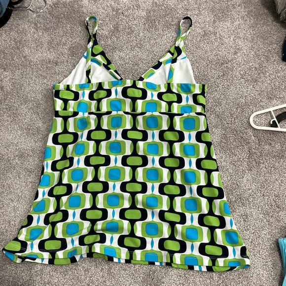 Tie Knot Tank Top - Picture 4 of 4